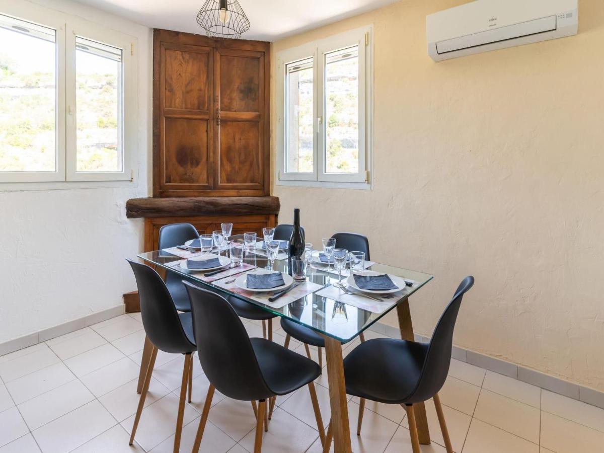 Cosy Holiday Home In Minerve With Garden Eksteriør billede