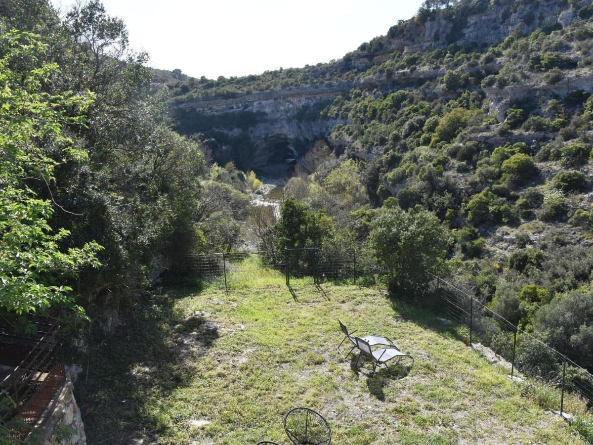 Cosy Holiday Home In Minerve With Garden Eksteriør billede